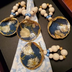4 Handcrafted Natural Clam Shell Napkin Rings